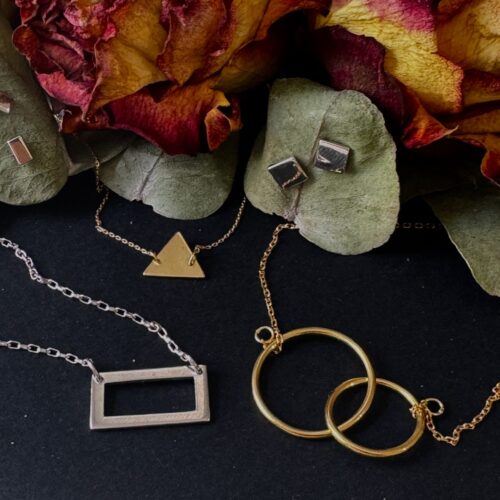 COLLARES Y COLGANTES